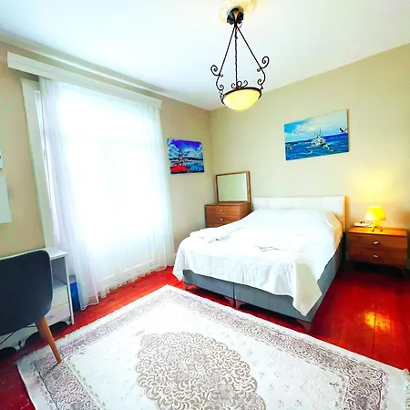 Hkn Large Four-bedroom House In A Location Appartement *